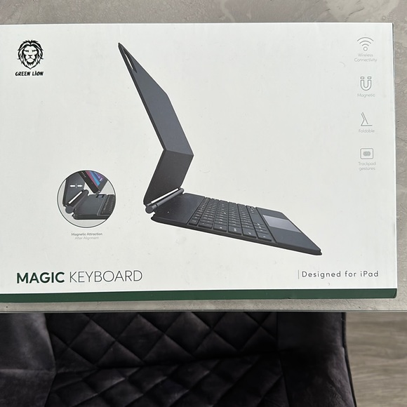 Ipad pro Magic Keyboard - Picture 1 of 2